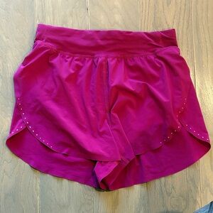 Lululemon Fast and Free Reflective HR Short 3" - Size 4 - MAGENTA PURPLE